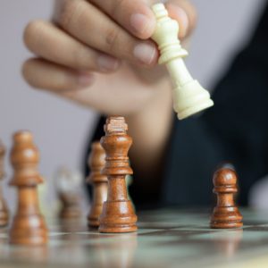 3 femme echecs